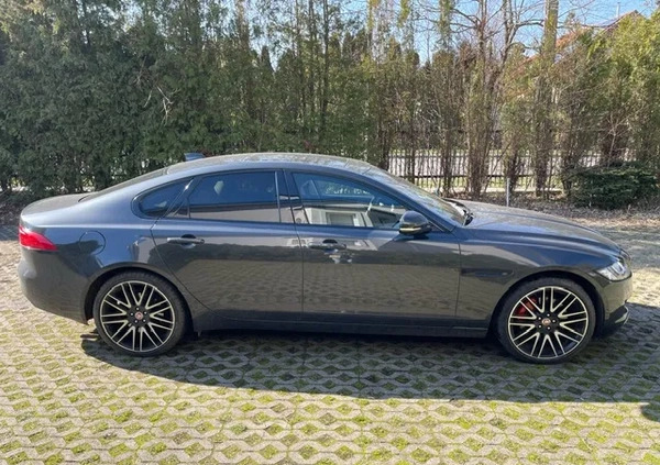 Jaguar XF cena 172200 przebieg: 90432, rok produkcji 2018 z Kleszczele małe 56